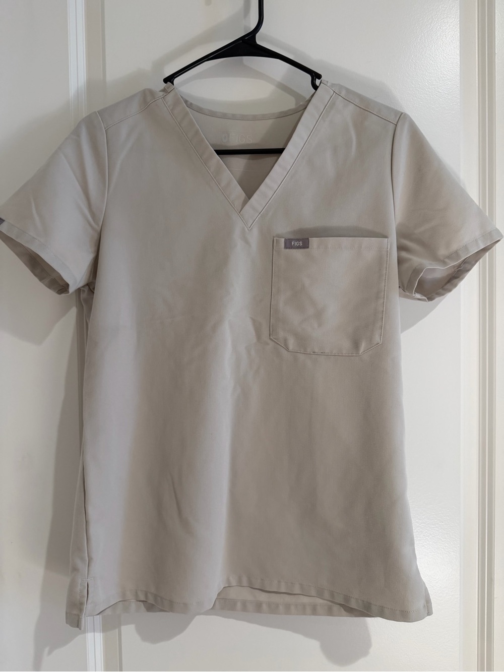 Figs Short Sleeve V-Neck Scrub Top in Light Taupe